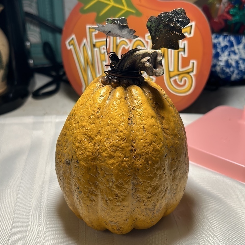 TWO Fall Pumpkins 🎃 - Picture 3 of 9